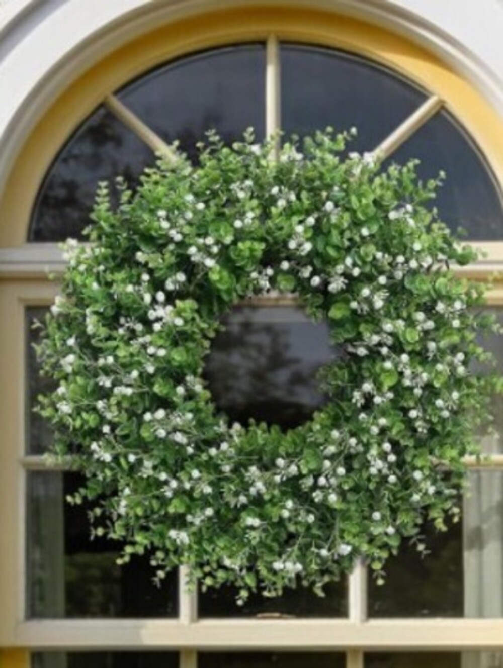 BRAND NEW: 22inch Artificial Boxwood Wreath